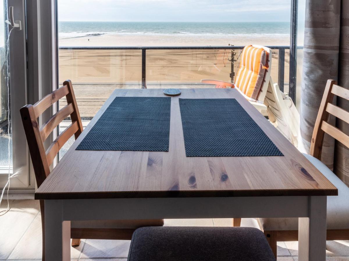Contemporary Apartment In Oostende With Balcony Esterno foto