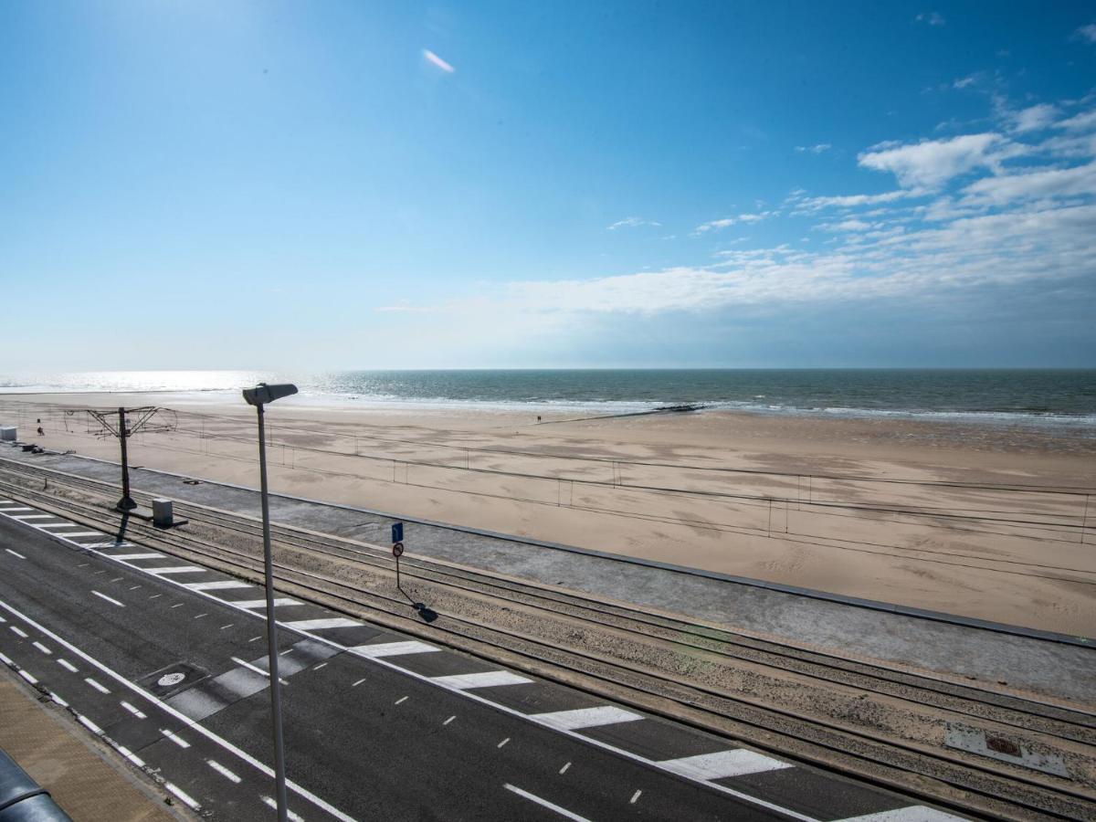 Contemporary Apartment In Oostende With Balcony Esterno foto
